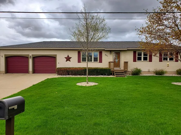 901 Timberline Trl, Gaylord, MI 49735