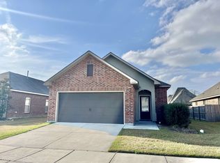 954 Deer Pass Dr, Baton Rouge, LA 70820