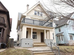527 N 34th St, Milwaukee, WI 53208