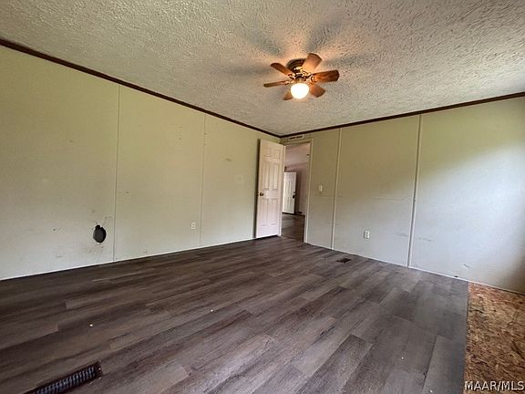 2nd image of 35 Callon St