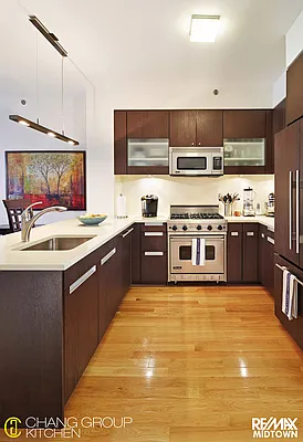 Sold by RE/MAX Midtown | media 5