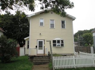 1420 W 8th St, Davenport, IA 52802
