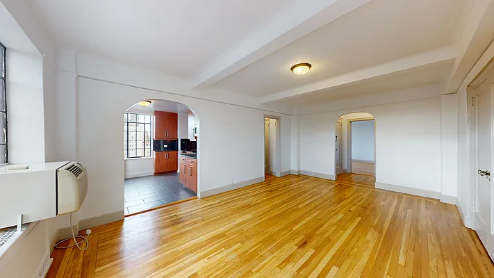 Rented by Bond New York | media 32