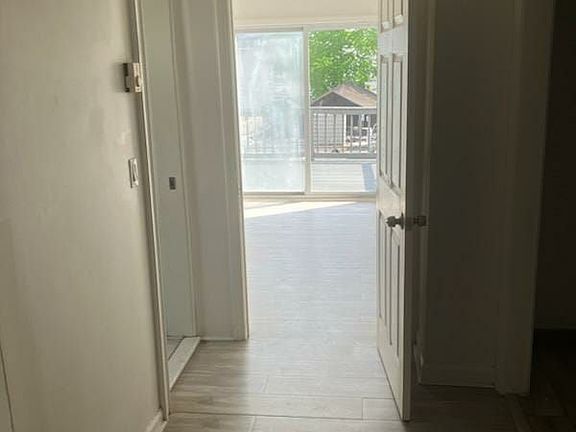 2nd image of 841 Whalley Ave #B