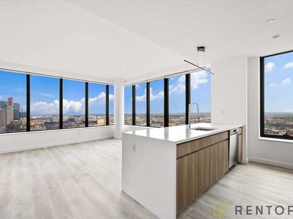 87 Commercial St #2926S