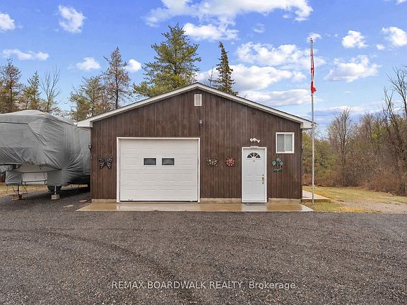 4th image of 51 Blanchards Hill Rd