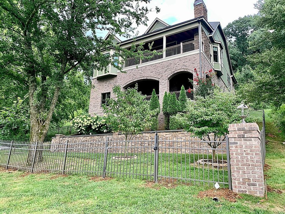 2nd image of 717 Black Cove Ln
