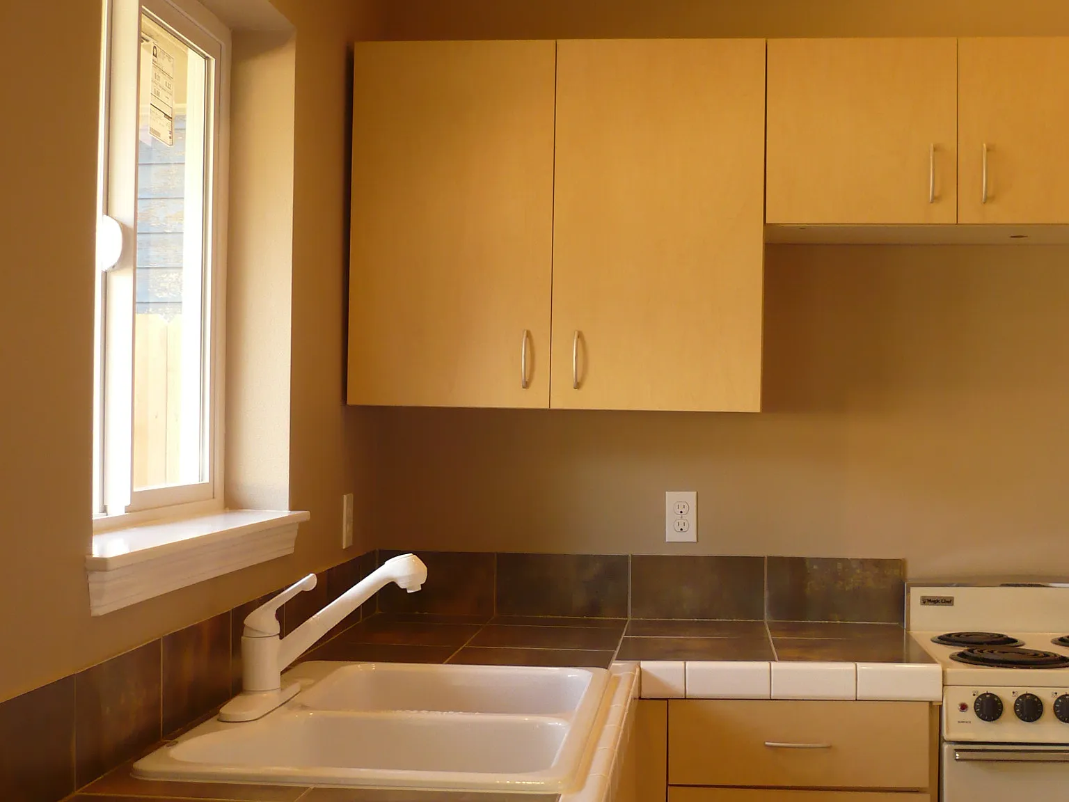 227 NW 11th St. - 1/2 — Photo 4