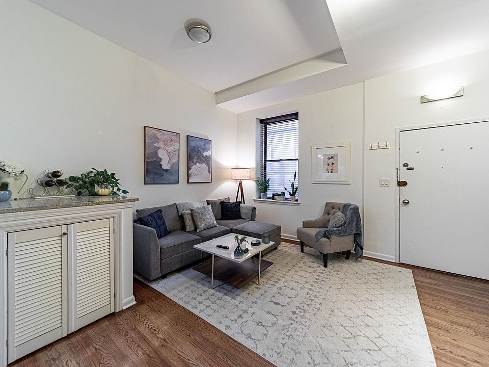 1st image of 186 Wayne St #212D