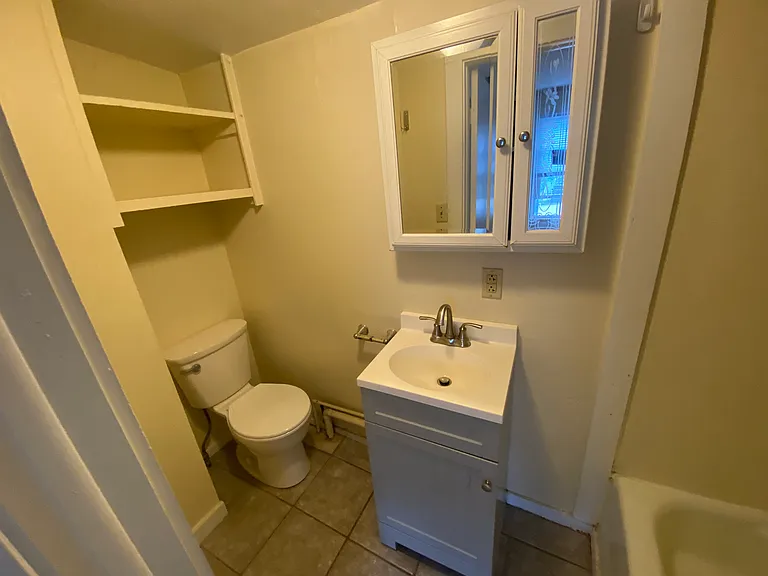 60 Wells St #10 — Photo 7