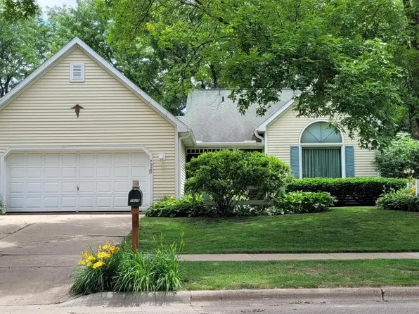 7925 W Oakbrook Circle, Madison, WI 53717