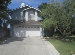 2932 Sunview Dr, Bakersfield, CA 93306