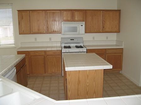 3rd image of 3430 Erin Dr