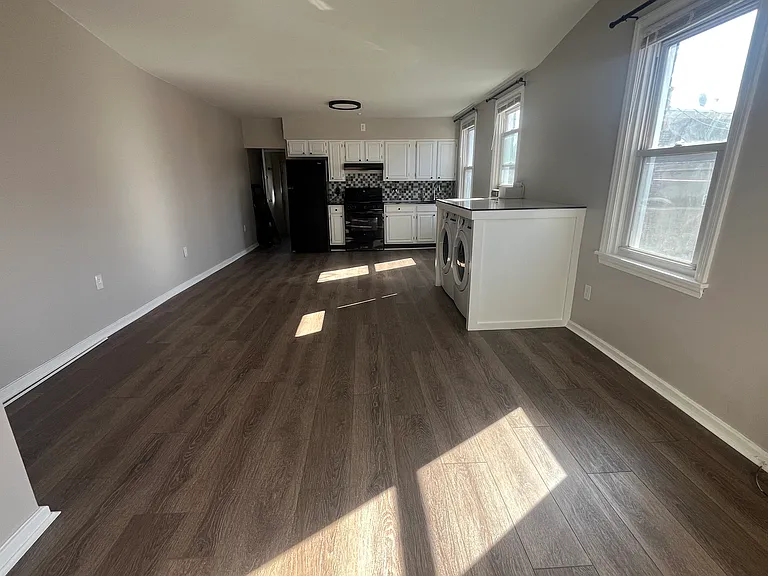 2713 E Clearfield St #2 — Photo 3