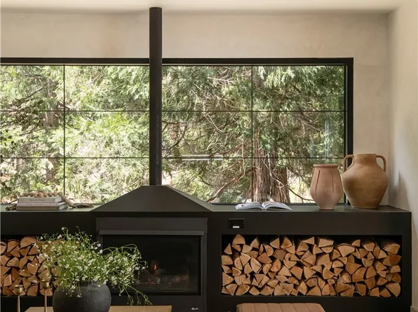 27543 W Shore Rd, Lake Arrowhead, CA 92352