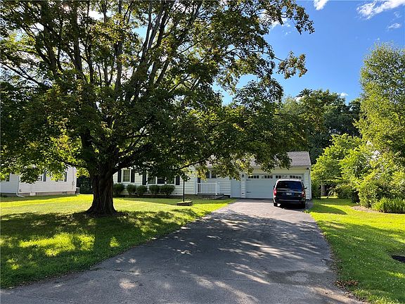 3rd image of 198 Beartown Rd
