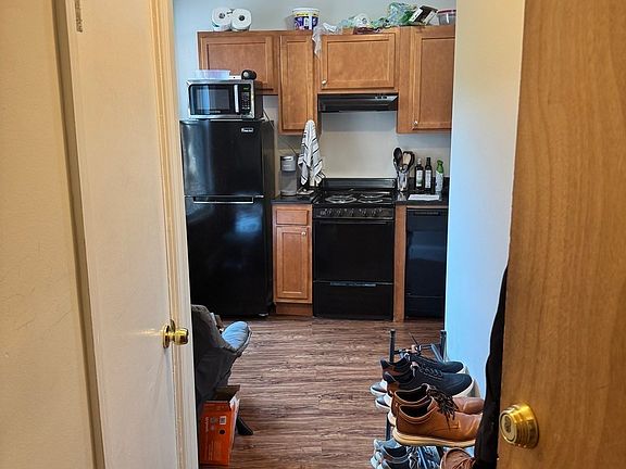 3rd image of 115 Salem St APT 10