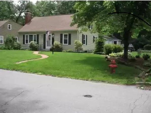 58 Oakwood Dr