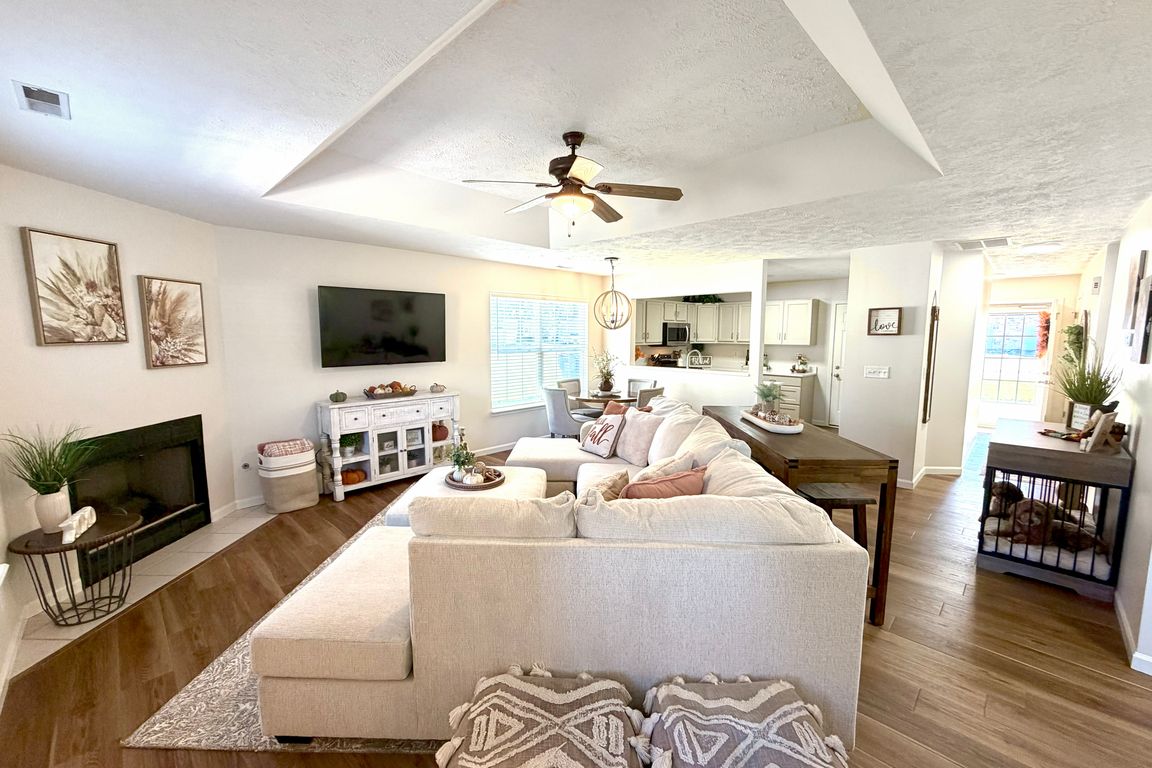 next background image