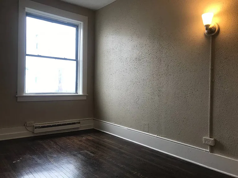 1942 Seneca St #5 — Photo 10