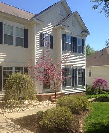 2nd image of 134 Easy St #46