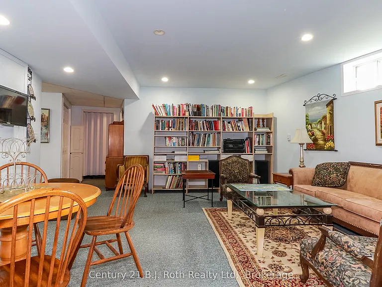 20B Grant Ave — Photo 3