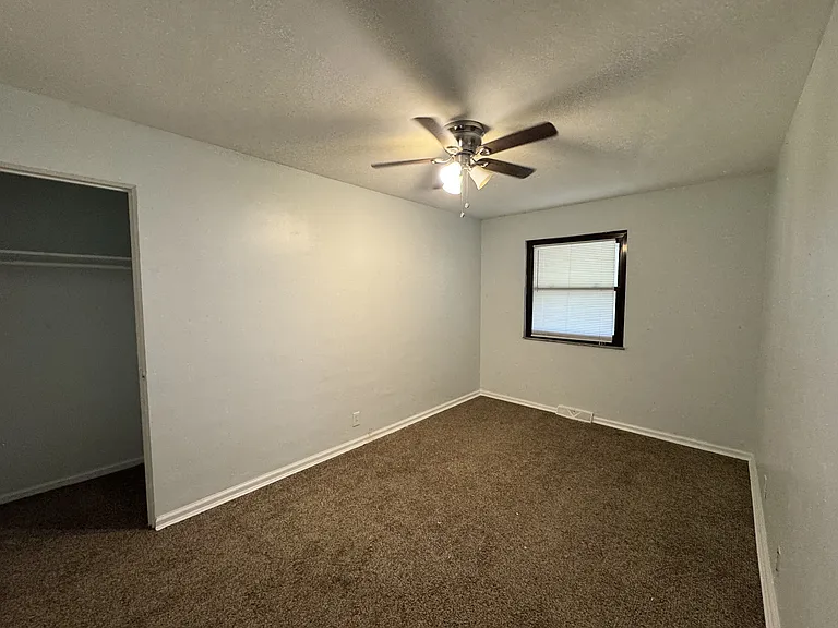 716 Cranford Dr — Photo 17