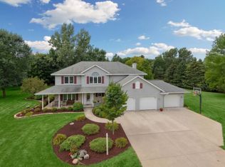 7312 Pine Grove Ln, Two Rivers, WI 54241
