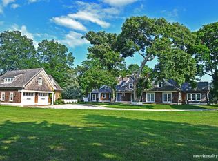 11 Westmoreland Dr, Shelter Island Heights, NY 11965