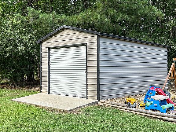 12x20 building (2021)