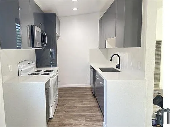 5550 Denny Ave, North Hollywood, CA