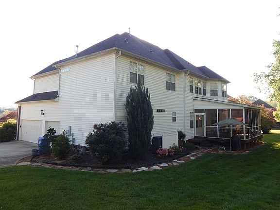 5th image of 190 Castles Gate Dr