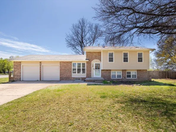 115 Pioneer Pl, Mulvane, KS 67110