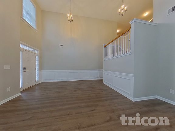 2nd image of 3605 Long Lake Dr