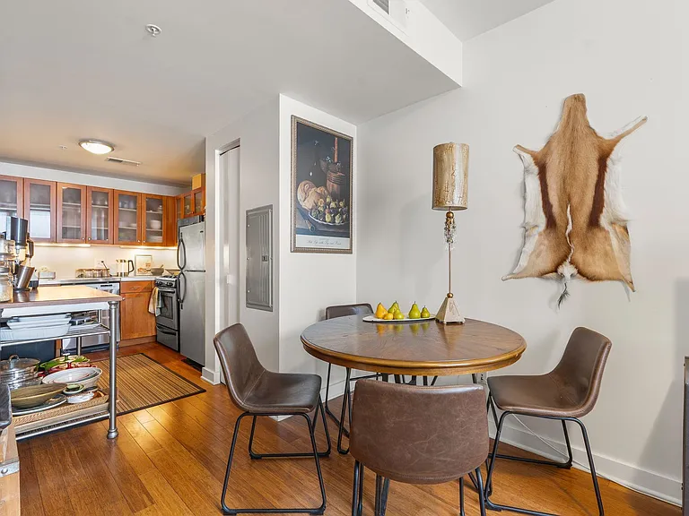 222 Montgomery St #3H — Photo 11