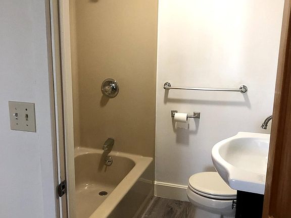 5th image of 345 Essex St APT 3