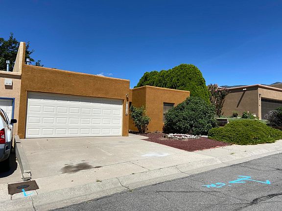 2nd image of 13919 Lima Pl NE
