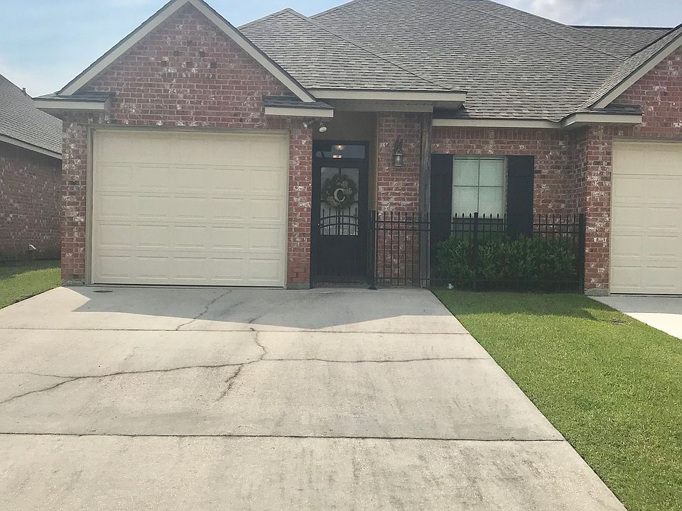 1st image of 26762 Palmetto Ct E