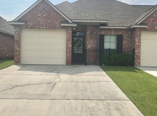 26762 Palmetto Ct E, Denham Springs, LA 70726