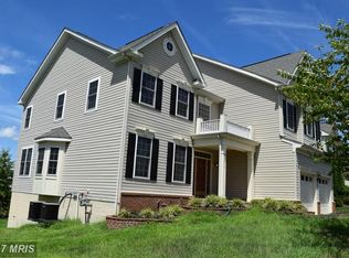 3372 Oakham Mount Dr, Triangle, VA 22172