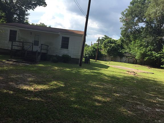 5th image of 4106 W Belmont St