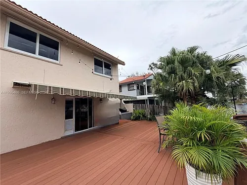 2865 Begonia Way Photo 1