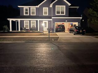 20 Greenside Dr, Grand Island, NY 14072