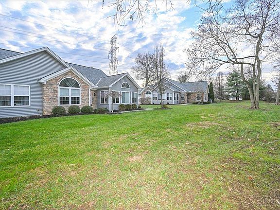 4th image of 400 Saint Andrews Cir