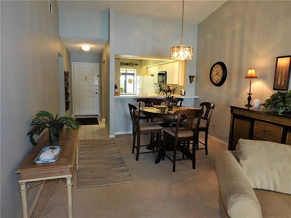 5th image of 723 Harrington Lake Dr S #723