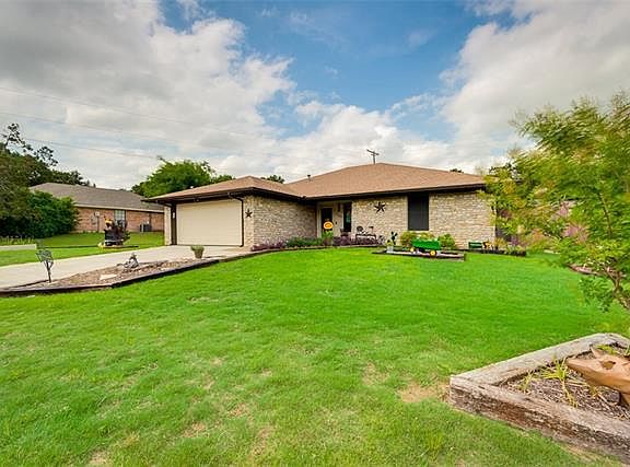 2nd image of 1209 Sierra Vista Dr