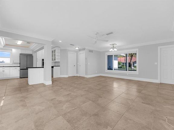 3rd image of 1180 SW 17th St