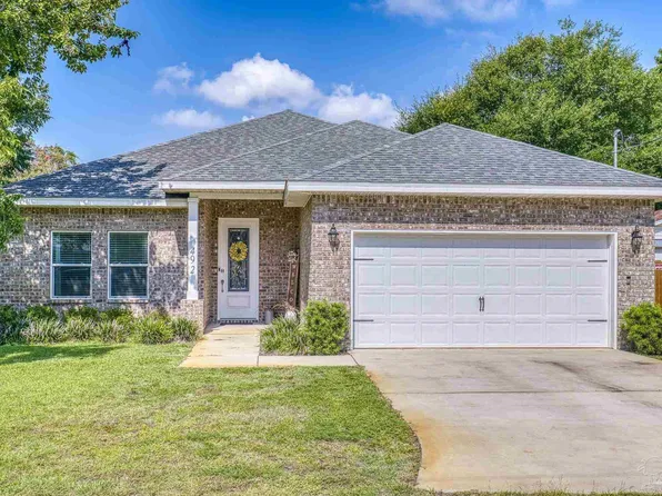 492 Aleta Ave, Mary Esther, FL 32569
