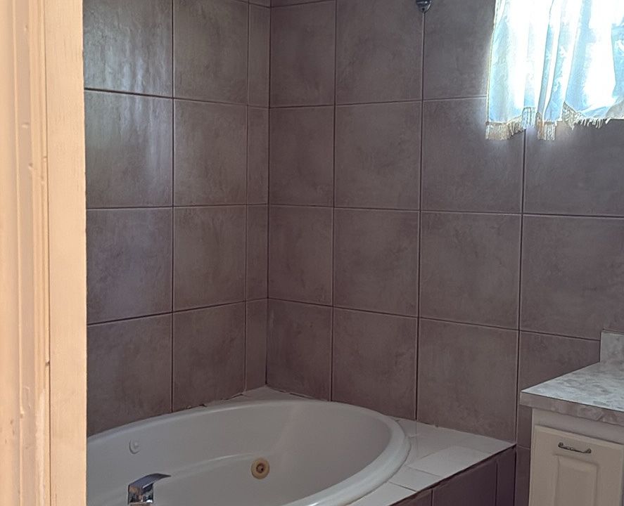 1st image of 4612 W Ballast Point Blvd