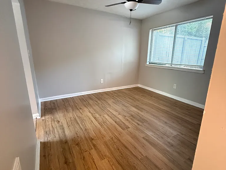 904 Pine Oak Trl — Photo 18